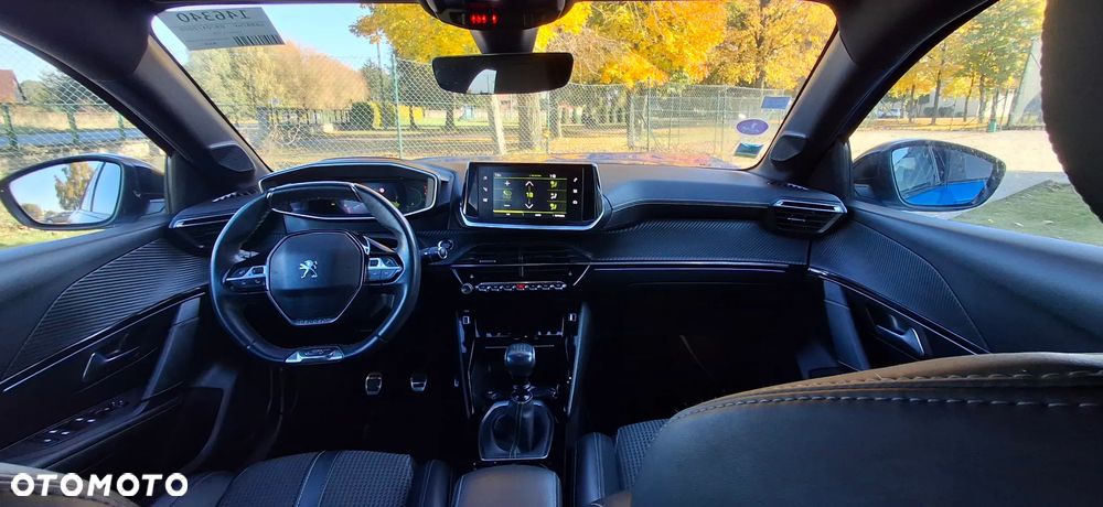 Peugeot 208 PureTech 100 GT - 14