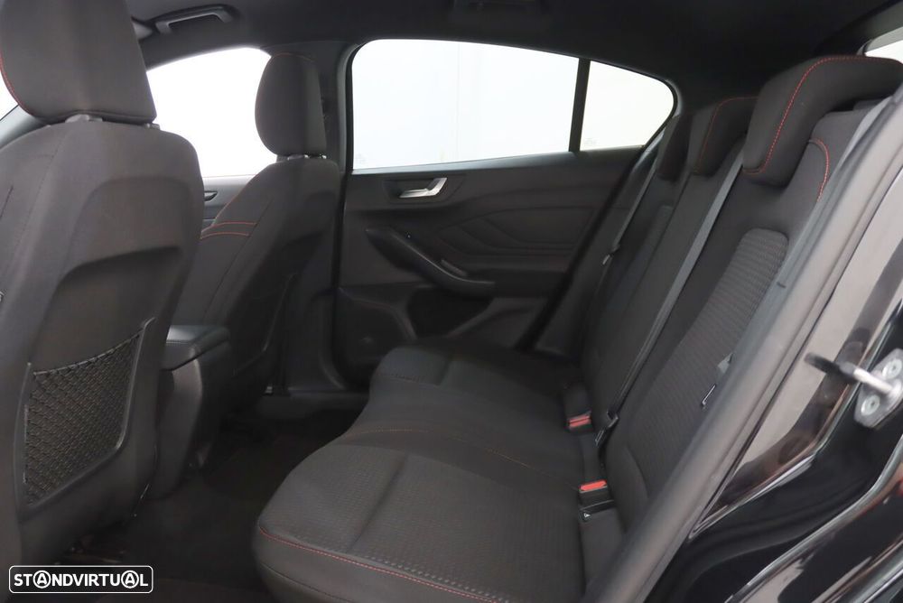 Ford Focus 1.0 EcoBoost MHEV ST-Line - 10