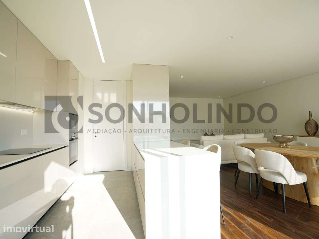 Apartamento T1 novo com varanda, exposição solar Nascente, garagem ... - Grande imagem: 5/28