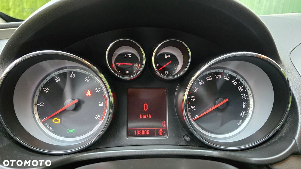 Opel Insignia - 12