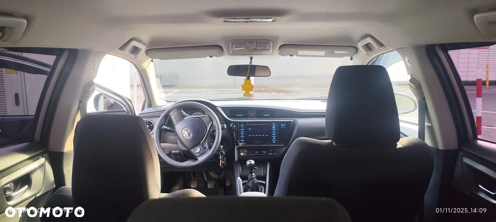 Toyota Auris - 14