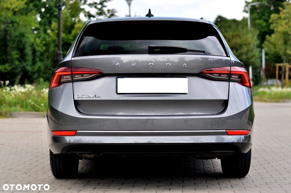 Skoda Octavia 2.0 TDI Ambition DSG - 11