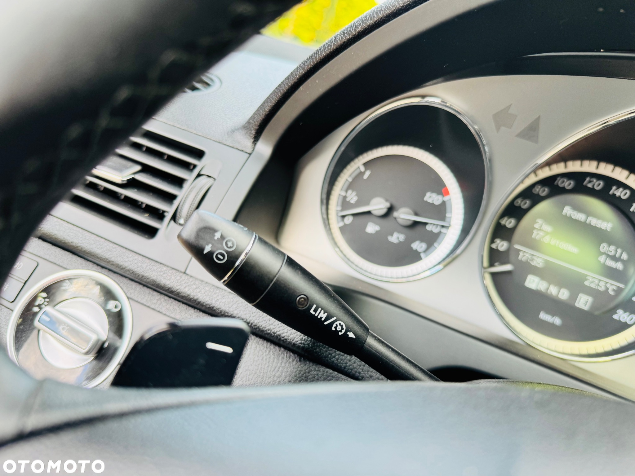 Mercedes-Benz Klasa C 220 (BlueTEC) d T 7G-TRONIC AMG Line - 9