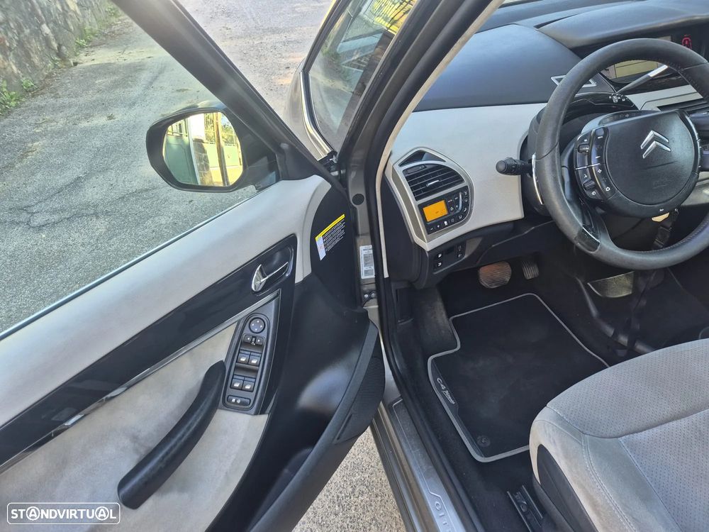 Citroën C4 Picasso - 9