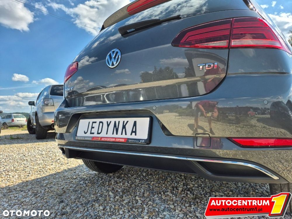 Volkswagen Golf - 6
