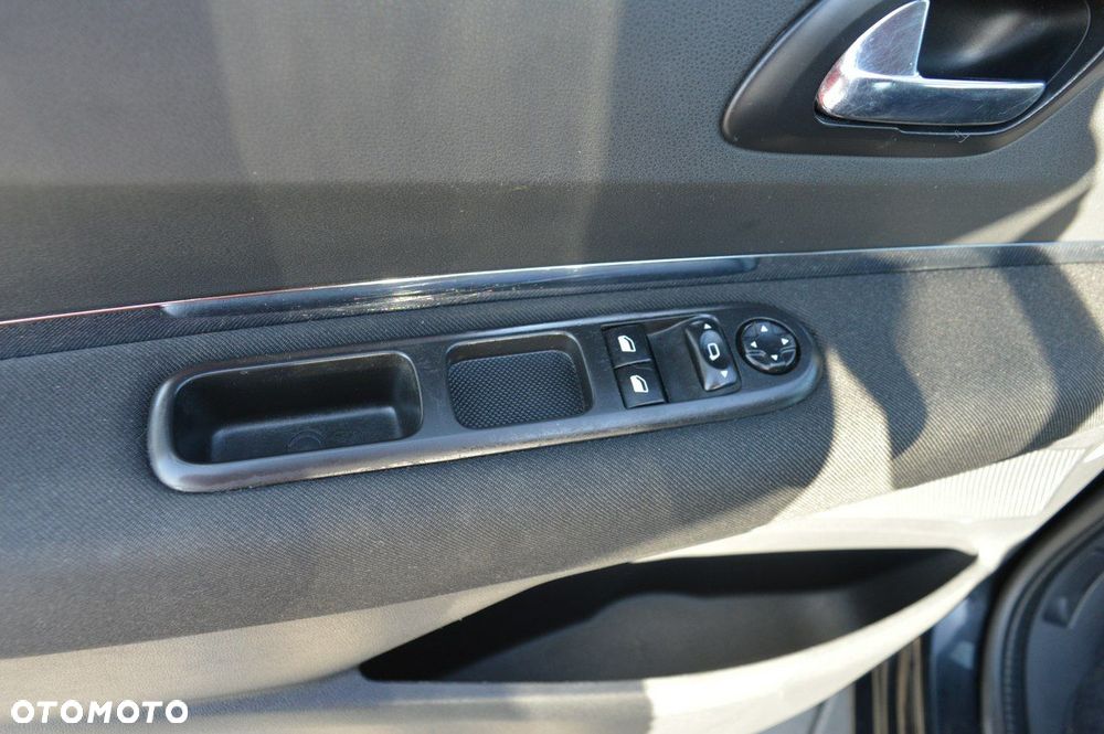 Peugeot 5008 HDI FAP 110 Tendance - 32