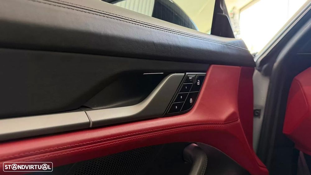 Porsche Taycan 4S - 45