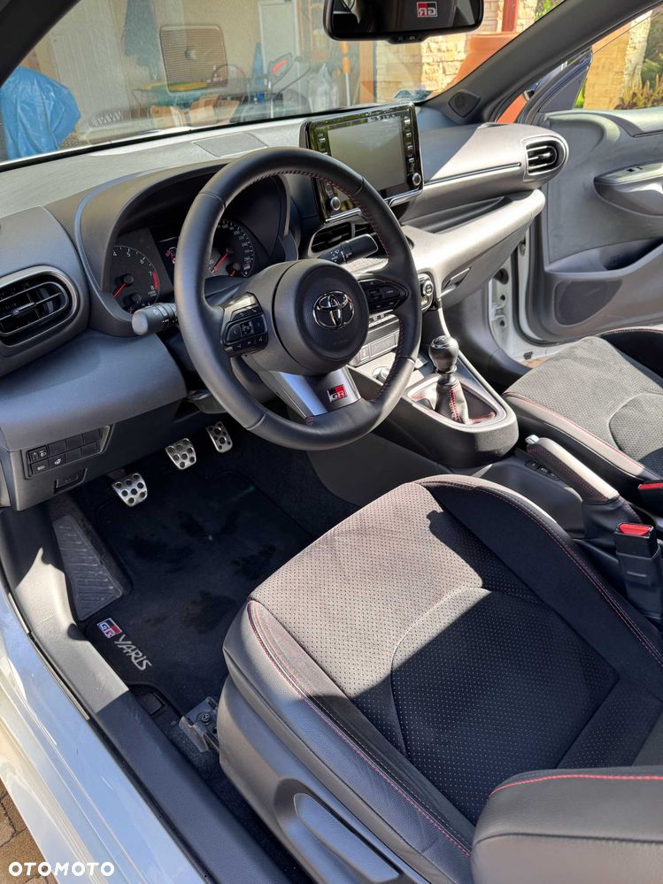 Toyota Yaris - 7