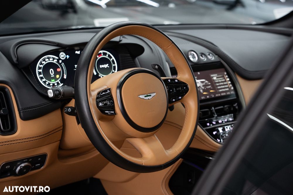 Aston Martin DBX Standard - 30
