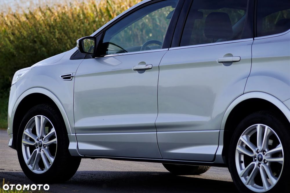 Ford Kuga - 10