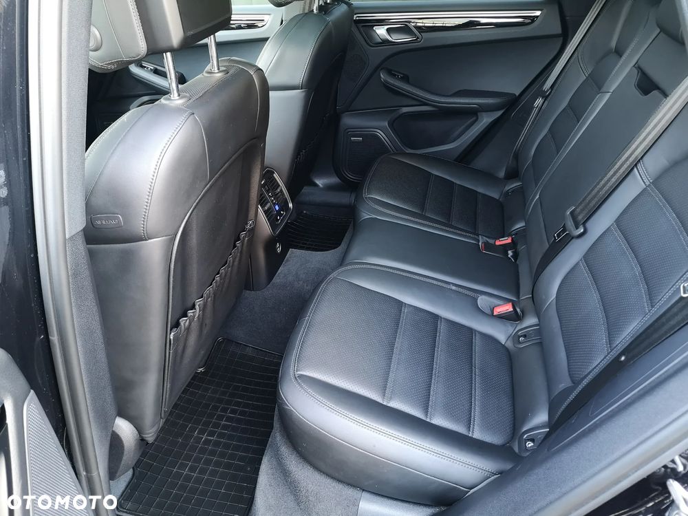 Porsche Macan S - 27