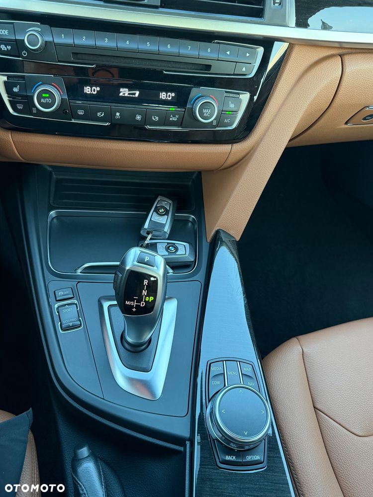 BMW Seria 3 320i Edition M Sport Shadow - 20