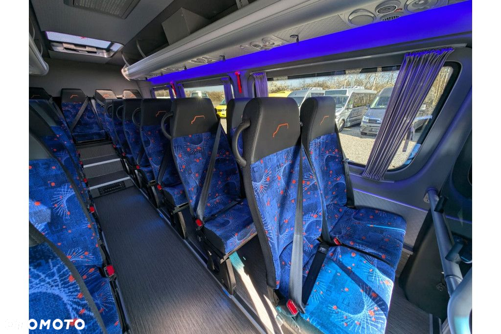 Mercedes-Benz Sprinter 517 - 15