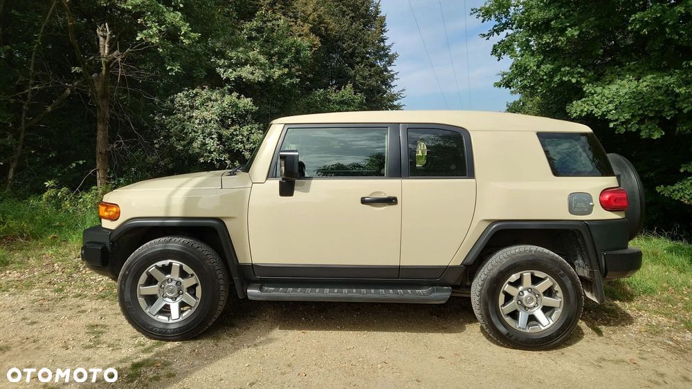 Toyota FJ - 14