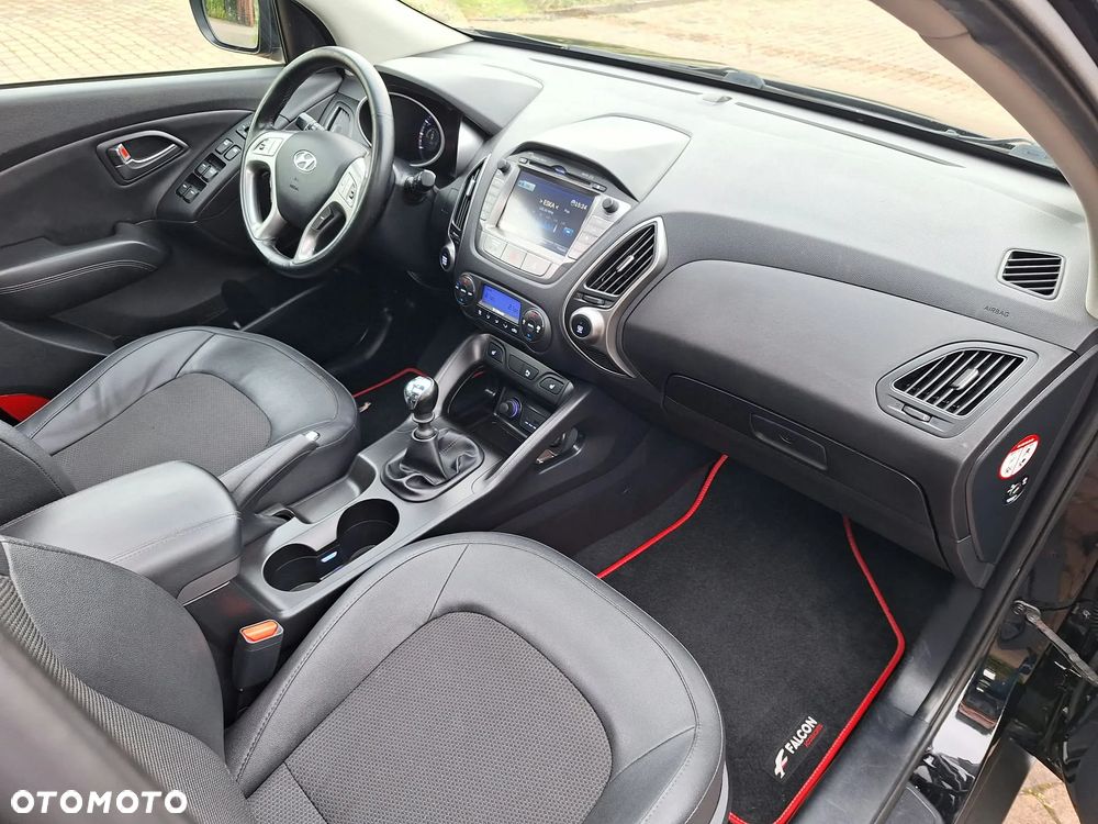Hyundai ix35 2.0 GDI Premium 2WD - 17