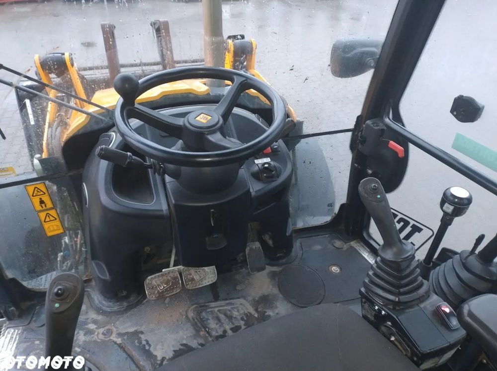 JCB 3CX / 3000 mtg / R.2018/TORQUELOCK - 5