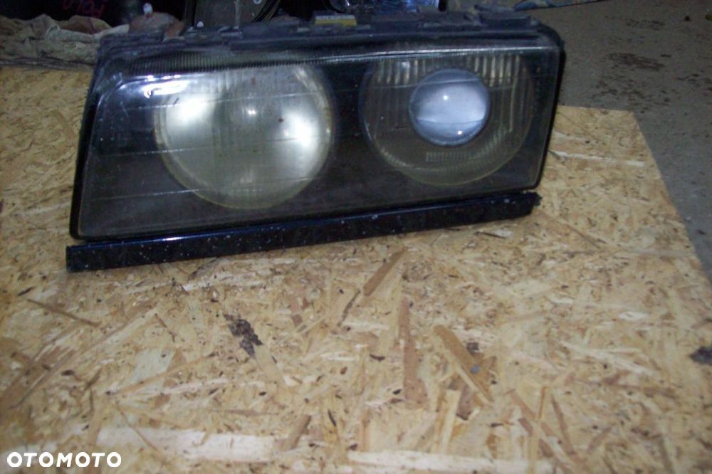 lampa przednia bmw e38/ PRAWA - 1