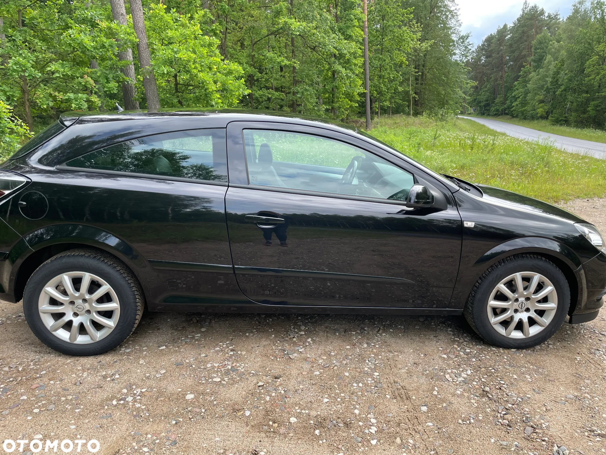 Opel Astra GTC 1.6 - 4