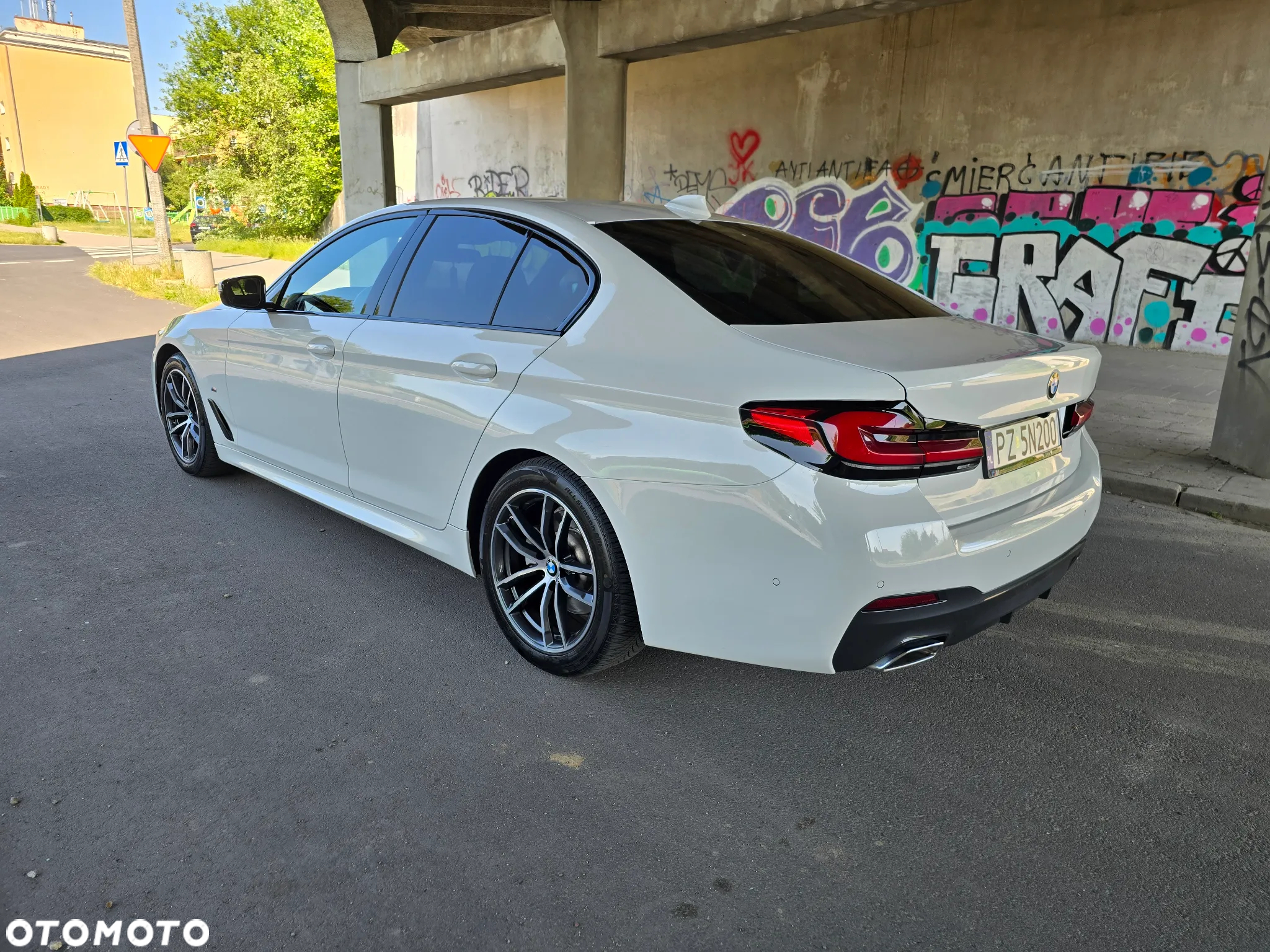 BMW Seria 5 518d M Sport sport - 5