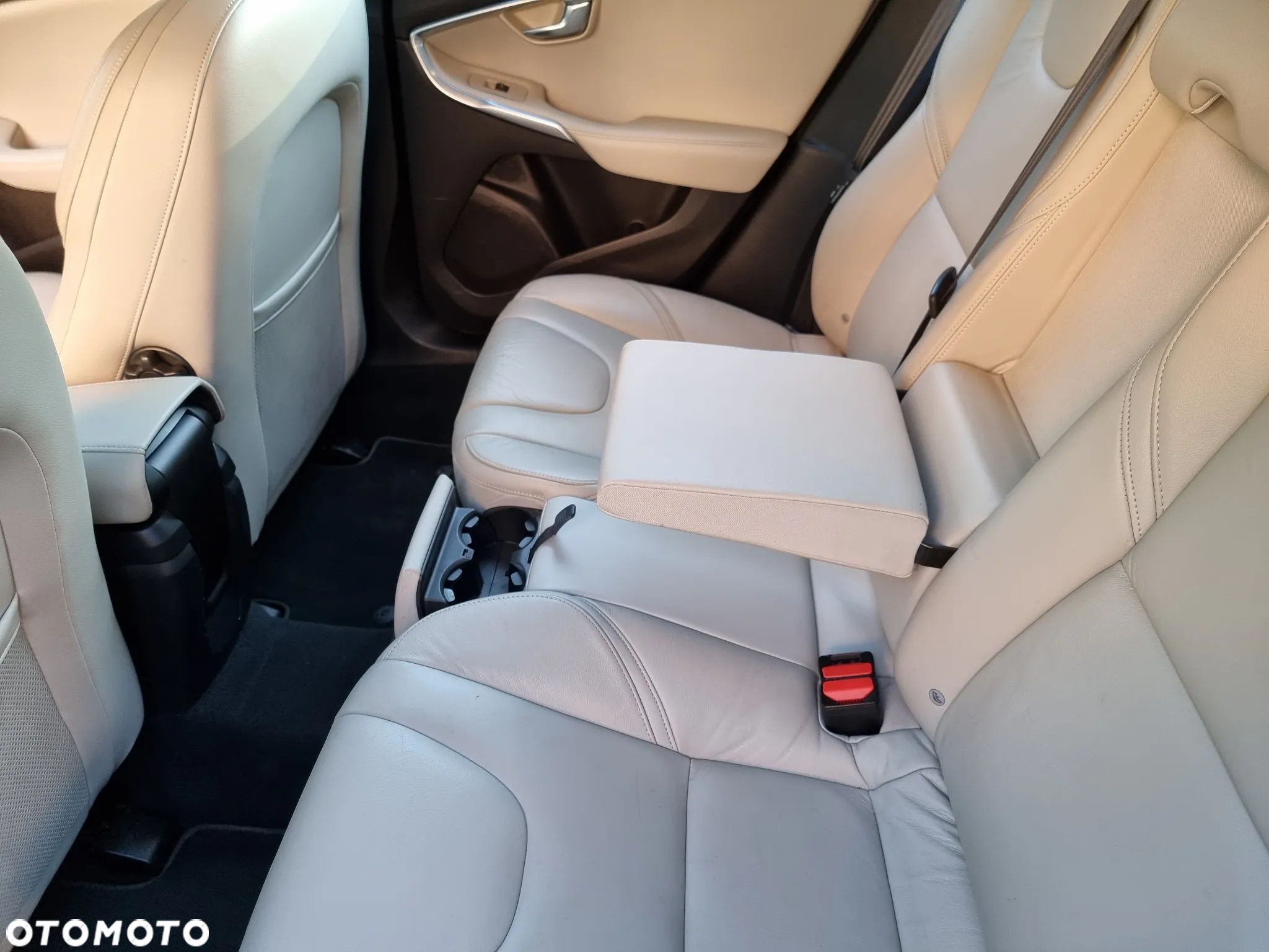 Volvo V40 - 9