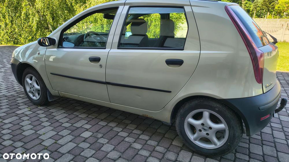 Fiat Punto 1.2 8V - 11