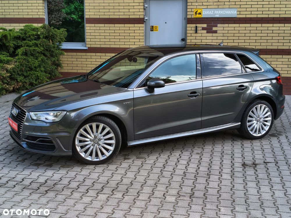 Audi A3 Sportback 1.4 TFSI e-tron S line Sportpaket - 3