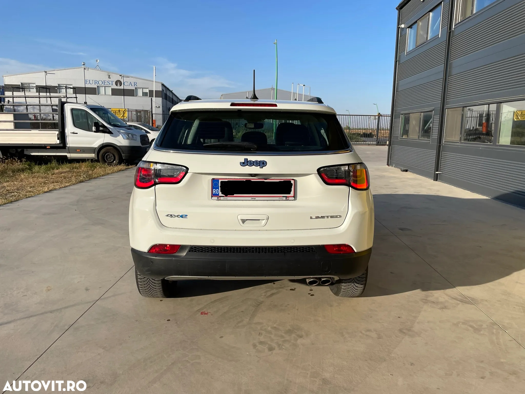 Jeep Compass - 4