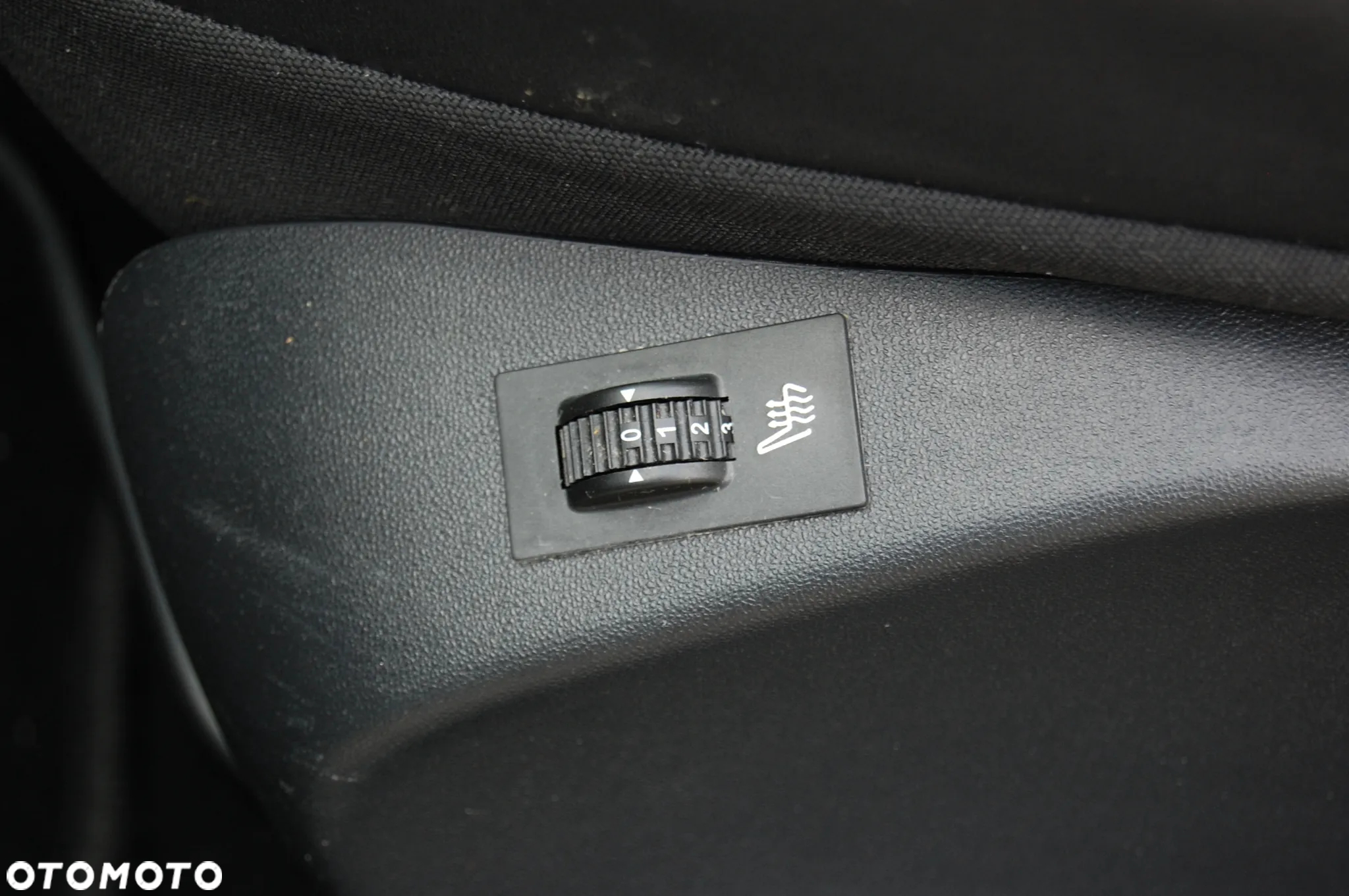 Peugeot 2008 BlueHDi 100 STOP & START Allure - 13