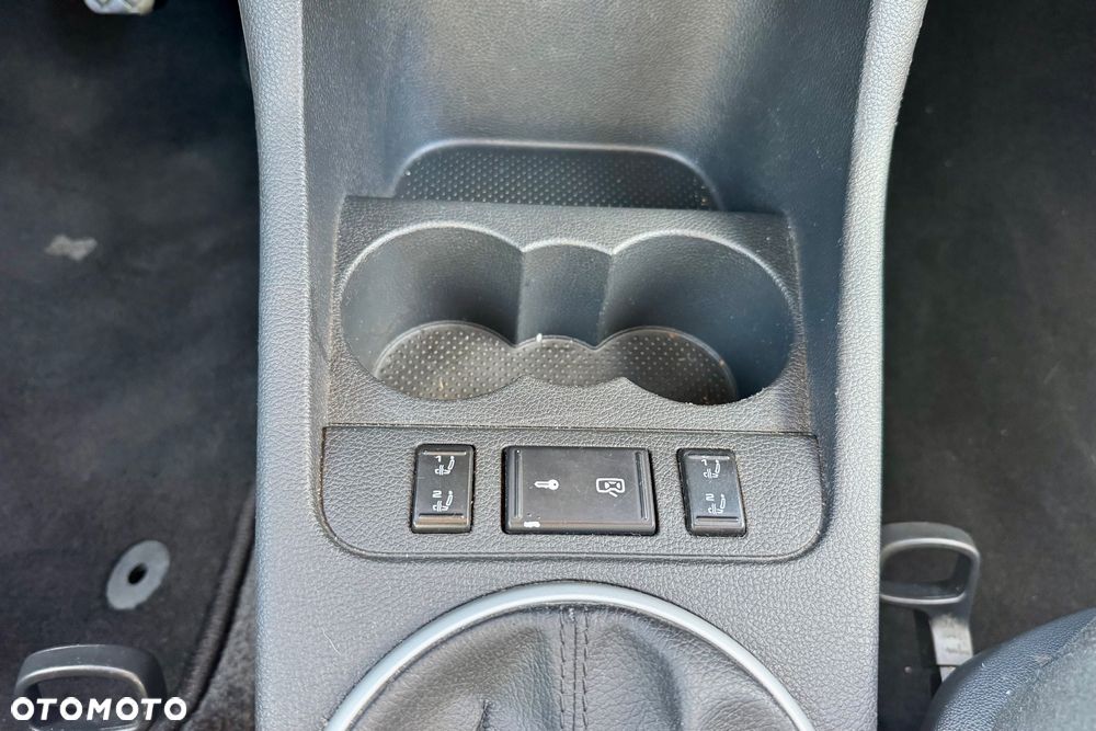 Skoda Fabia 1.2 HTP Cool Colour Edition - 21