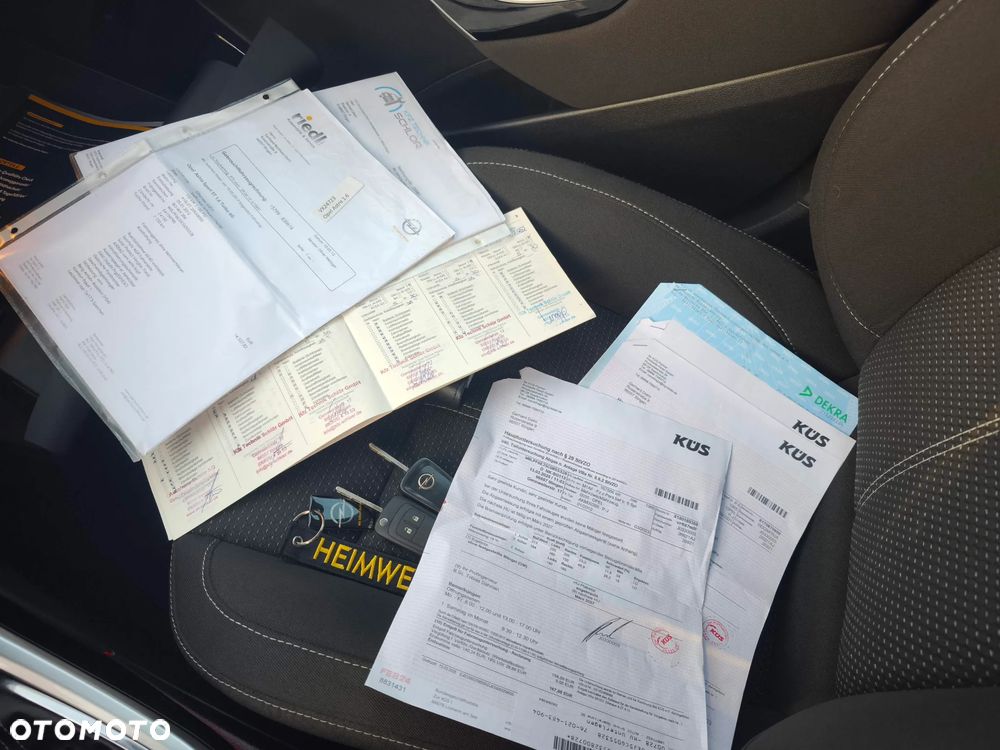 Opel Astra 1.6 Turbo Cosmo - 8