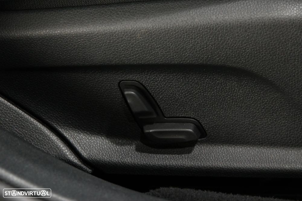 Mercedes-Benz E 300 de AMG Line - 11