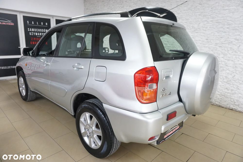 Toyota RAV4 D-4D 4x4 - 10