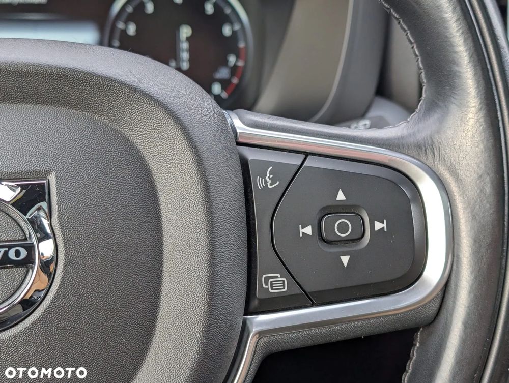 Volvo XC 60 T5 Geartronic Momentum Pro - 23