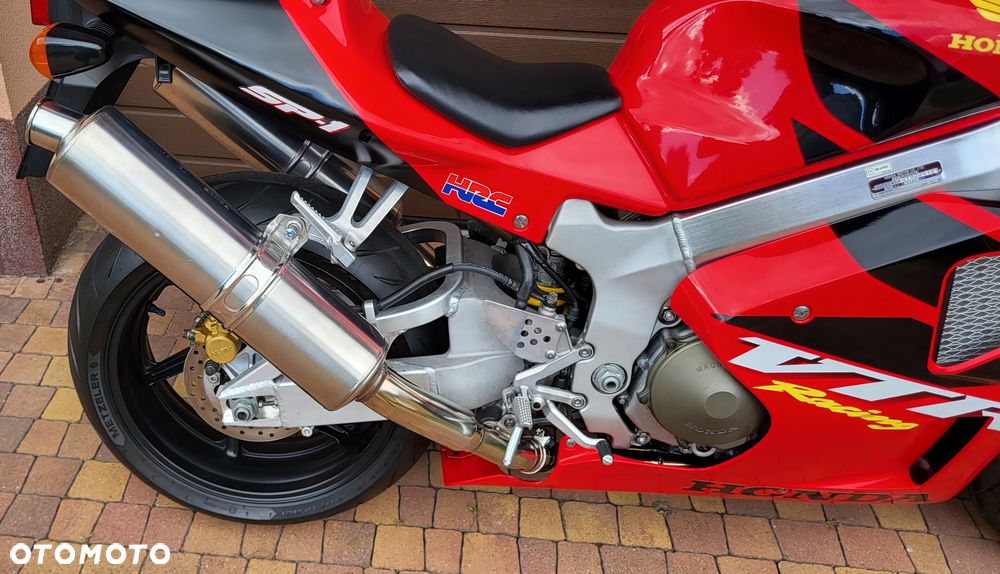 Honda VTR - 23