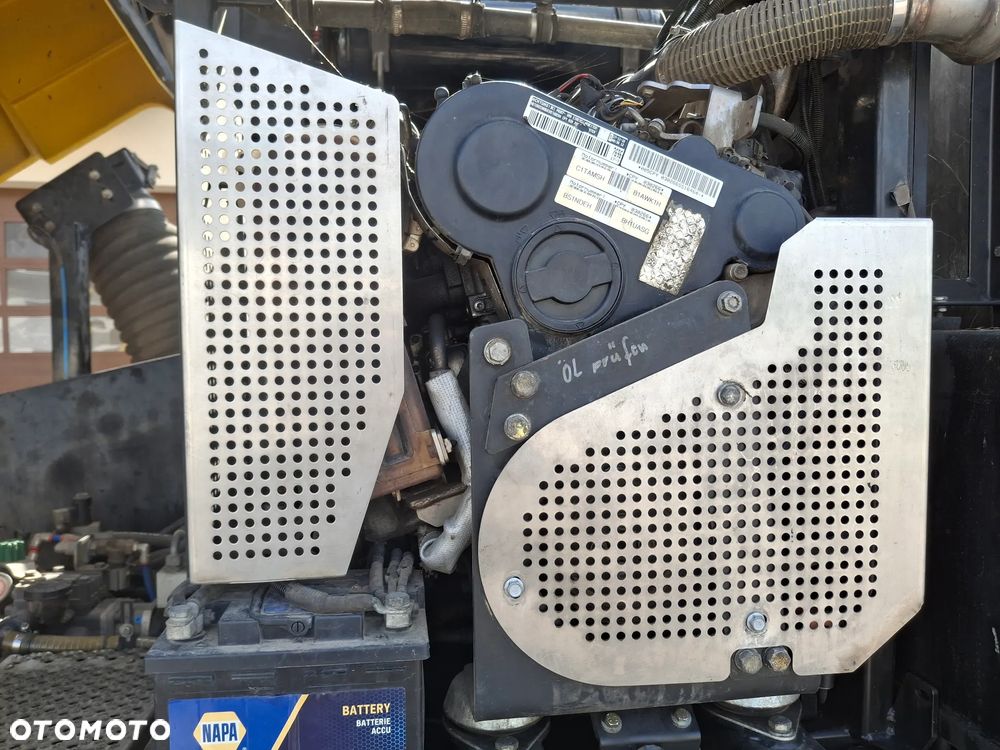 Renault C280 Zamiatarka SEMAT Zoeller FAUN Karcher 2 Silniki Rura Do Liści Listwy Ciśnieniowe Lanca 2 Zbiorniki Wody Szczotki L/R 2018r Euro 6 Motogodziny: 740MTH - 21