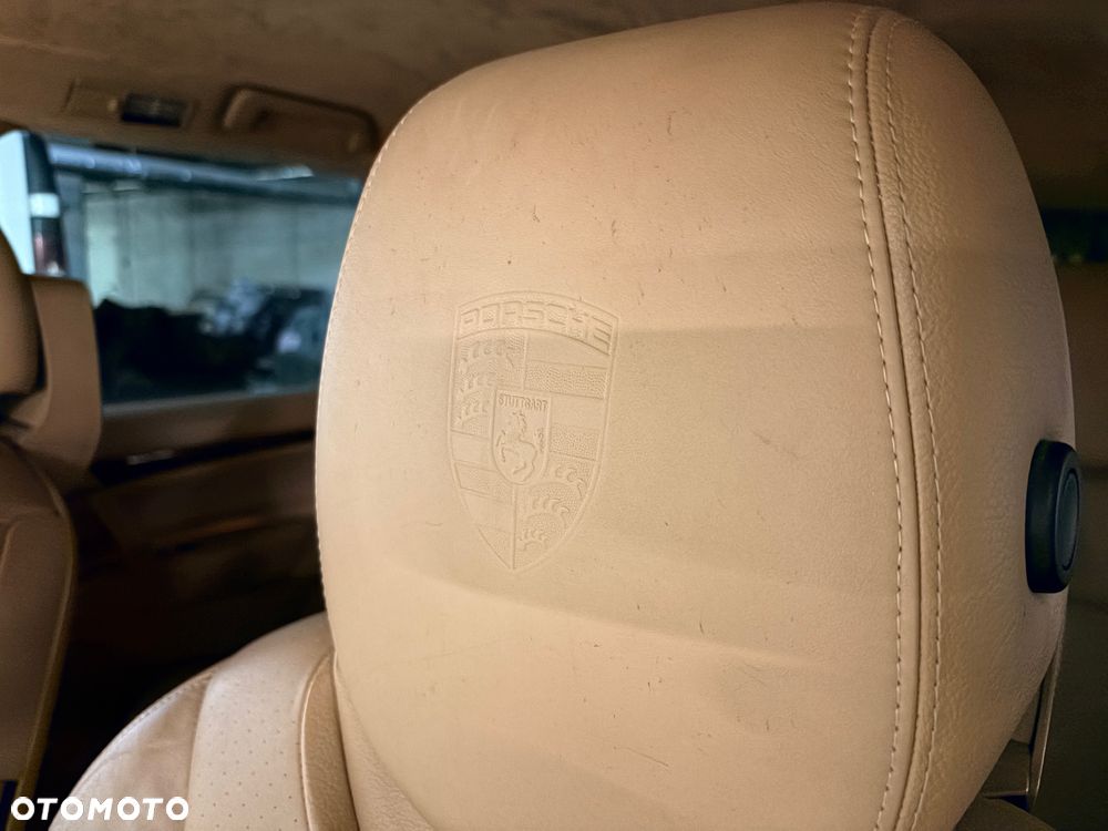 Porsche Cayenne Turbo - 22