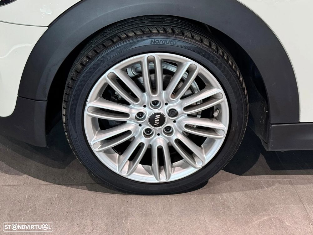 MINI Cabrio Cooper D - 24