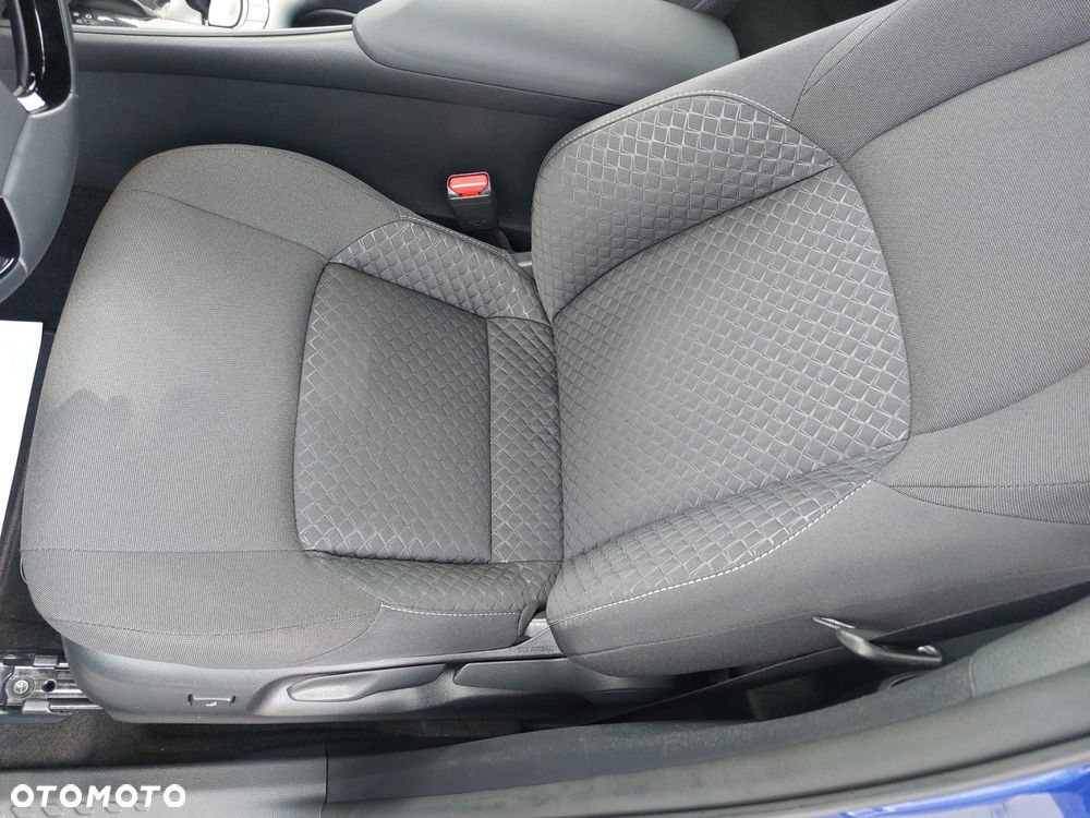 Toyota C-HR Business-Edition - 17
