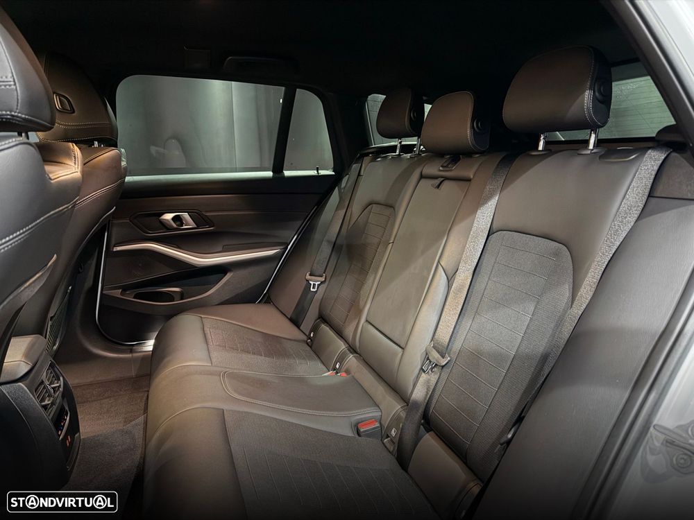 BMW 320 e Line Sport Auto - 30