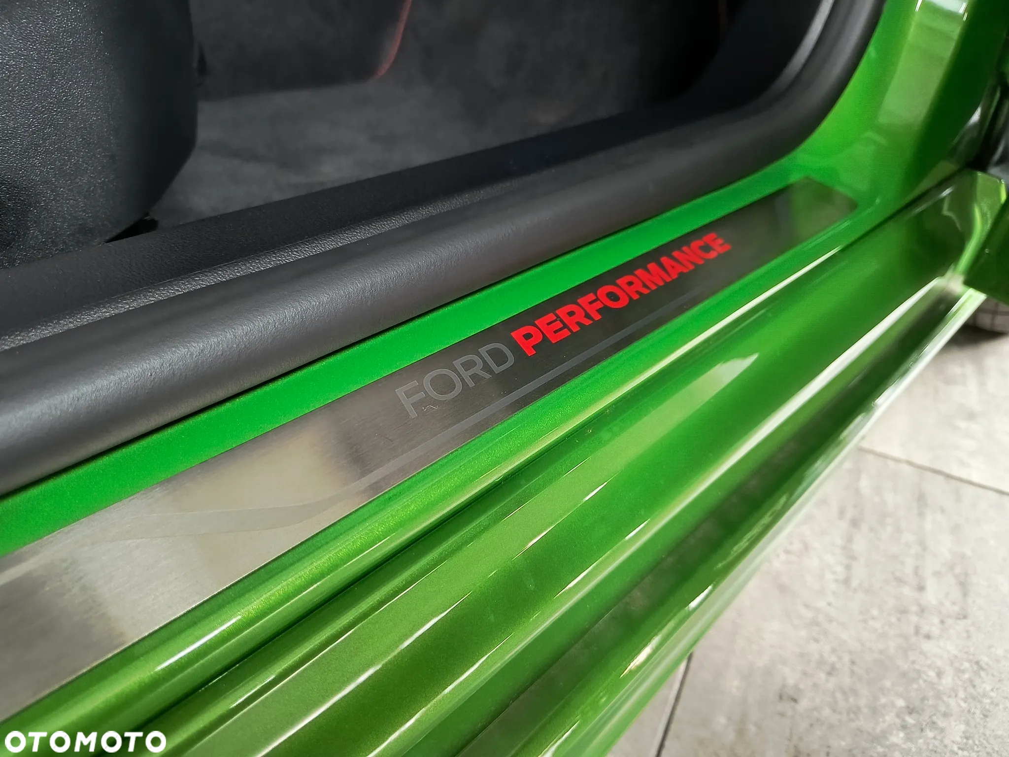 Ford Focus 2.3 EcoBoost ST X - 28