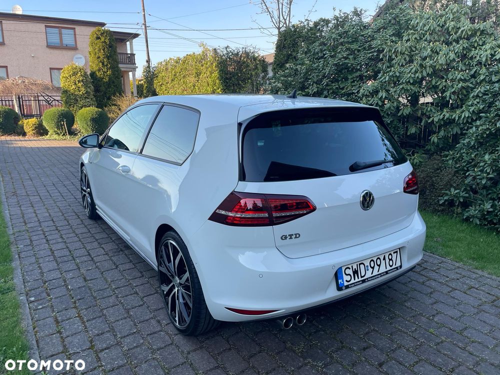 Volkswagen Golf GTD 2.0 TDI SCR DSG - 9