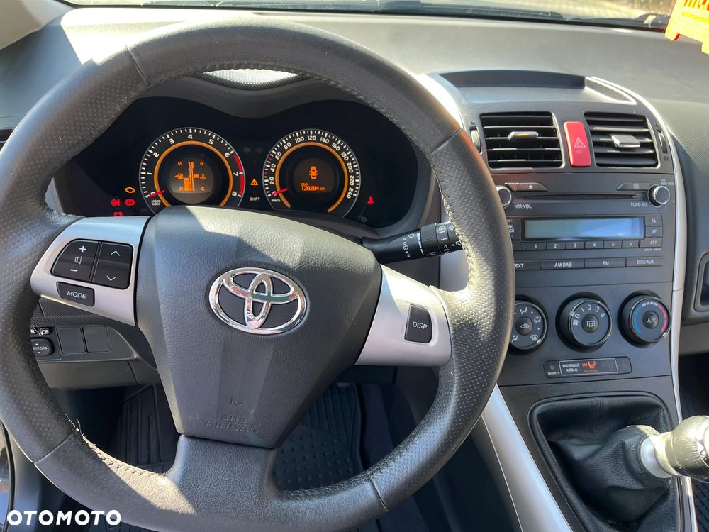 Toyota Auris 1.33 VVT-i Life Comfort - 3