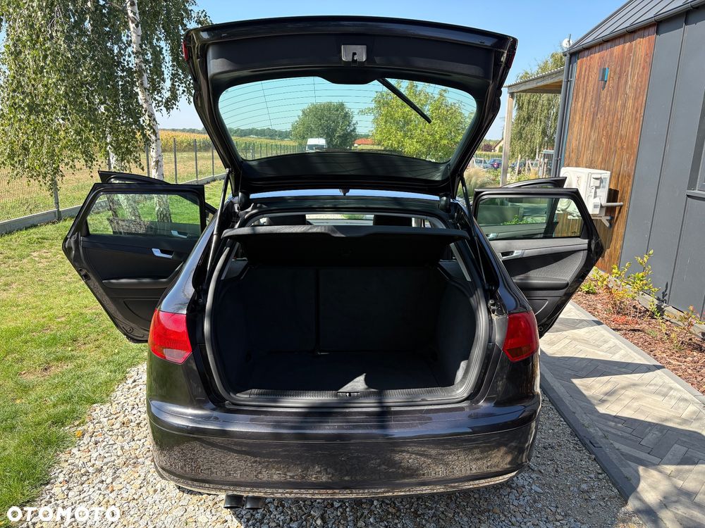 Audi A3 Sportback 2.0 TDI Ambiente - 14