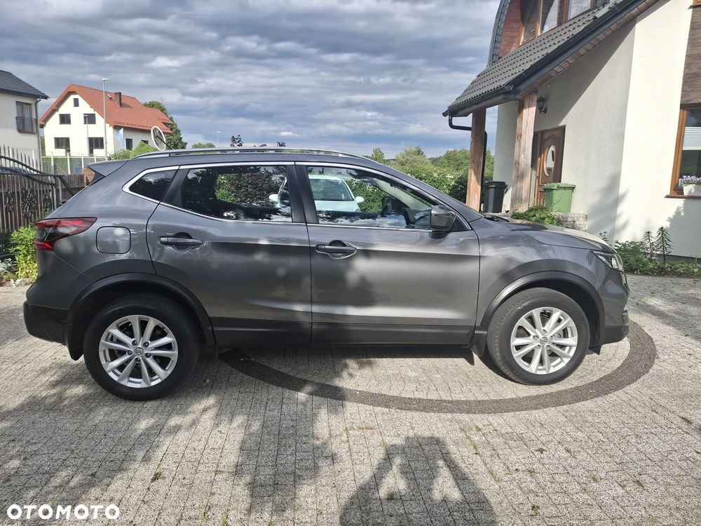 Nissan Qashqai - 2