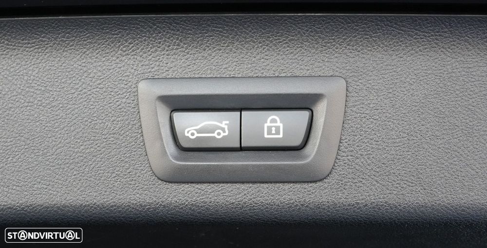 BMW 520 d Pack Desportivo M Auto - 30