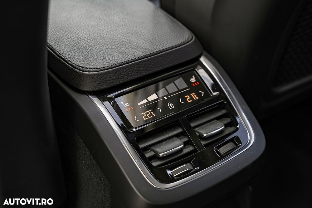 Volvo XC 90 Recharge T8 eAWD Inscription - 11