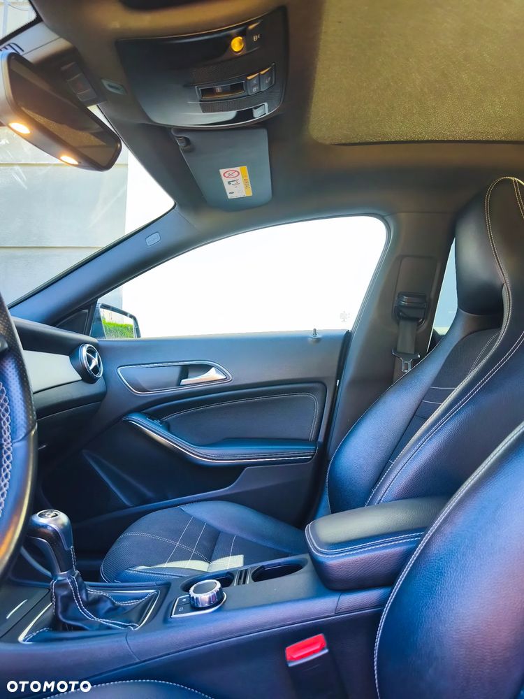 Mercedes-Benz CLA - 10