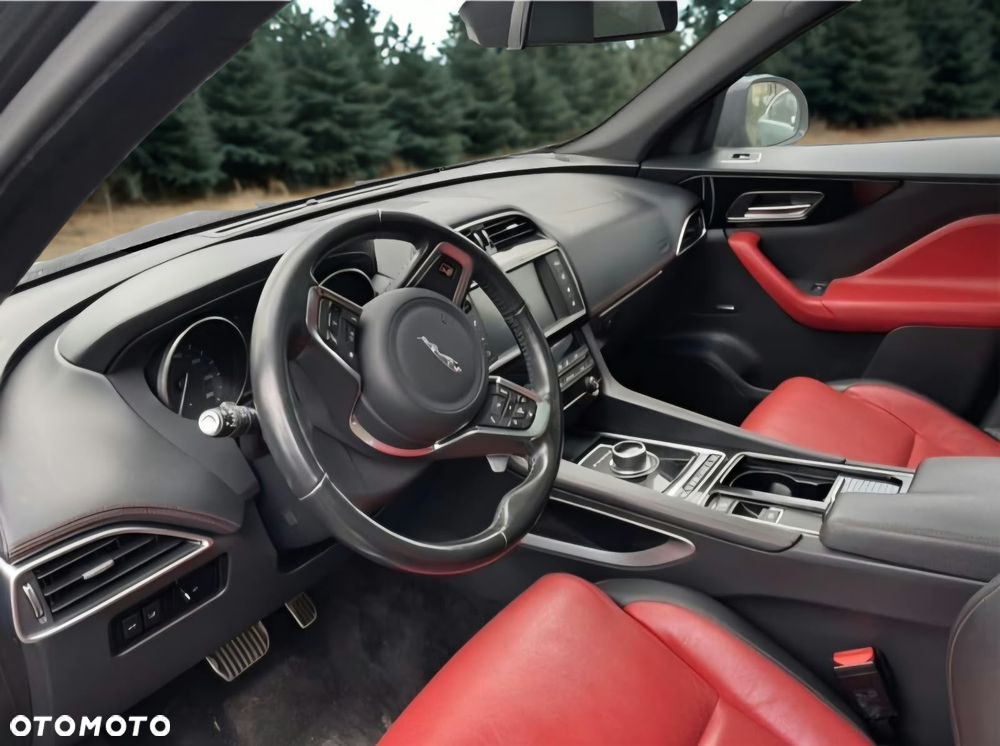 Jaguar F-Pace 2.0 i4P AWD Prestige - 8