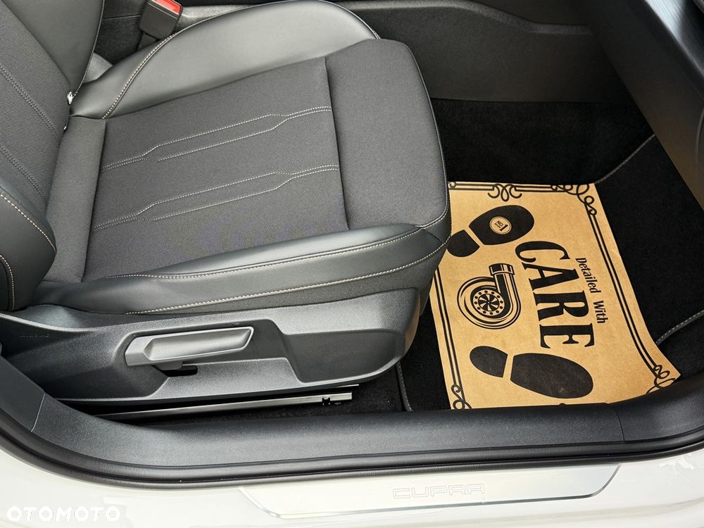 Cupra Formentor 1.5 TSI DSG - 32