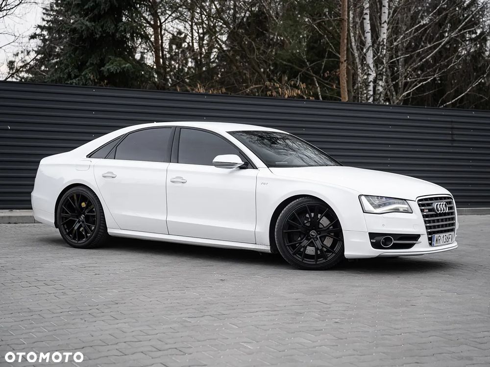 Audi S8 - 3